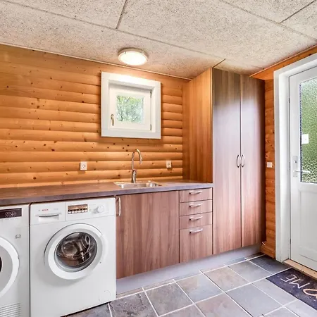 Yvonna - 350m To The Fjord By Interhome *